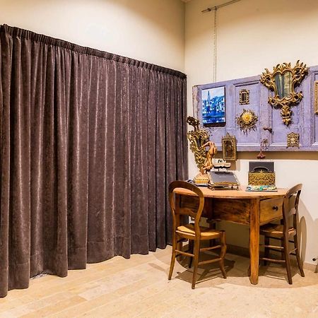 Keldomenech Bed&Art Luxury Apartment For Art Lover เบซาลู ภายนอก รูปภาพ