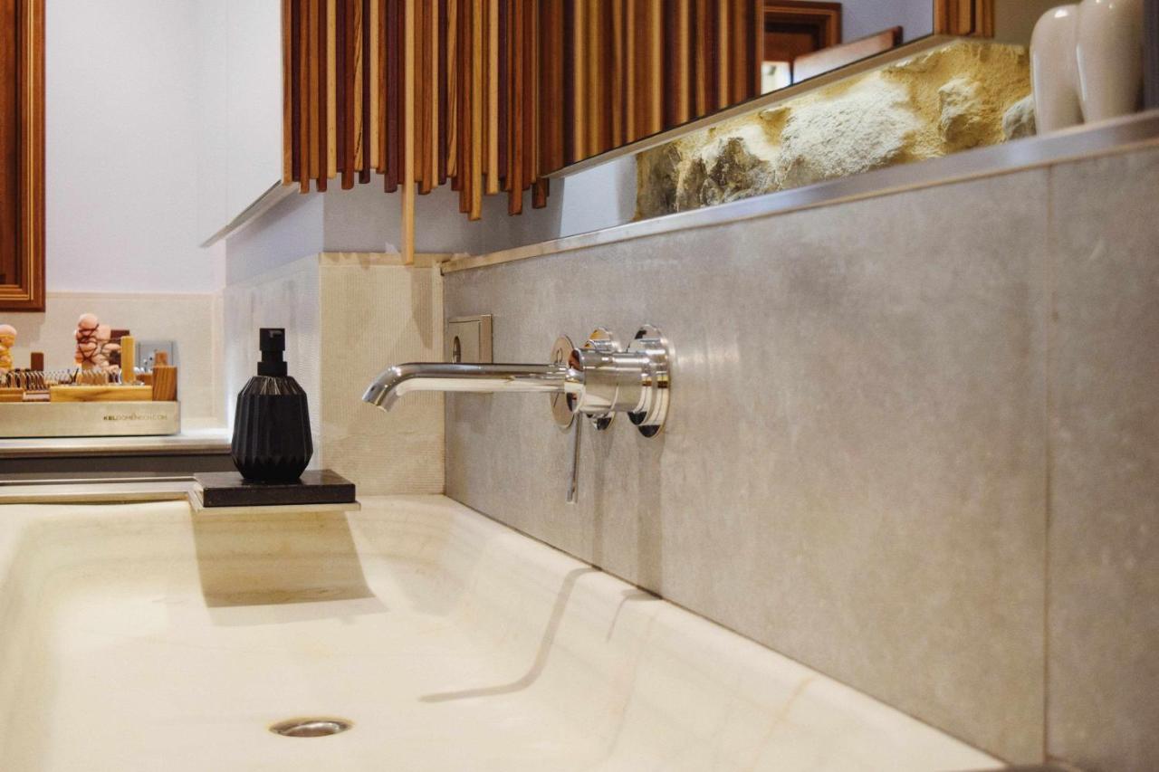 Keldomenech Bed&Art Luxury Apartment For Art Lover เบซาลู ภายนอก รูปภาพ