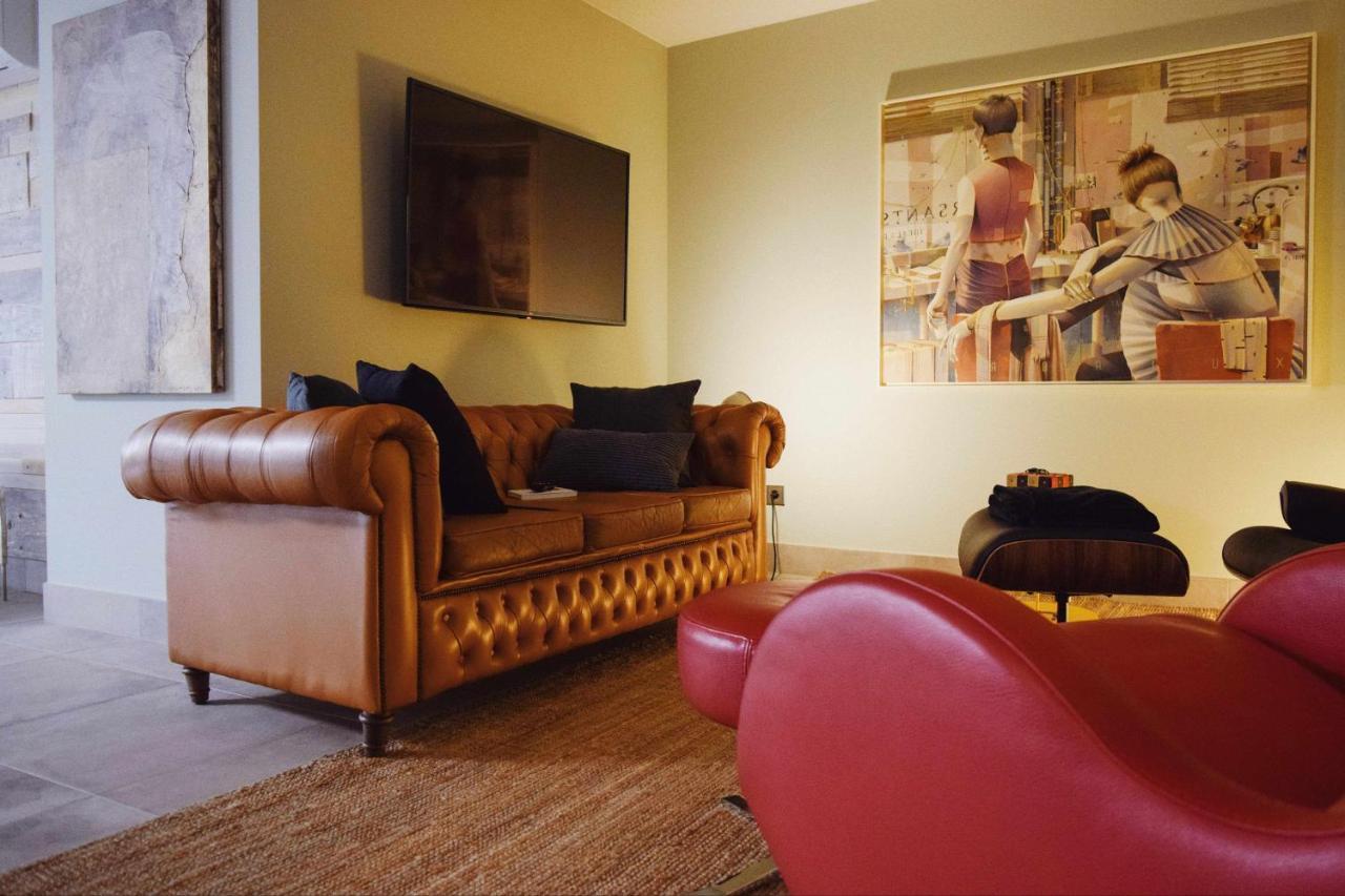 Keldomenech Bed&Art Luxury Apartment For Art Lover เบซาลู ภายนอก รูปภาพ