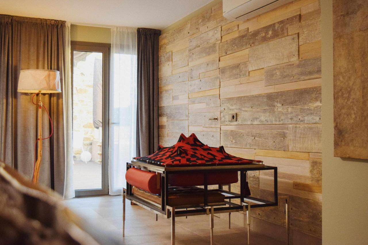 Keldomenech Bed&Art Luxury Apartment For Art Lover เบซาลู ภายนอก รูปภาพ