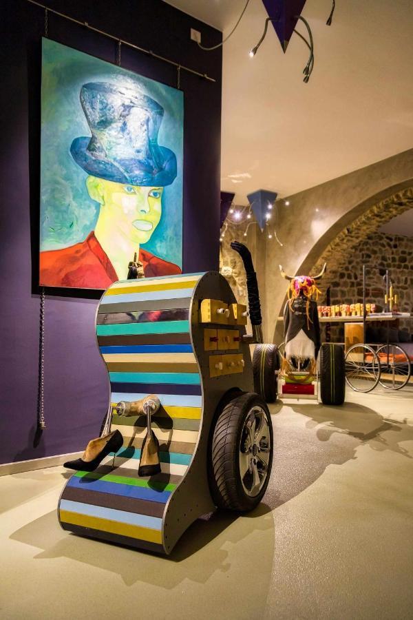 Keldomenech Bed&Art Luxury Apartment For Art Lover เบซาลู ภายนอก รูปภาพ